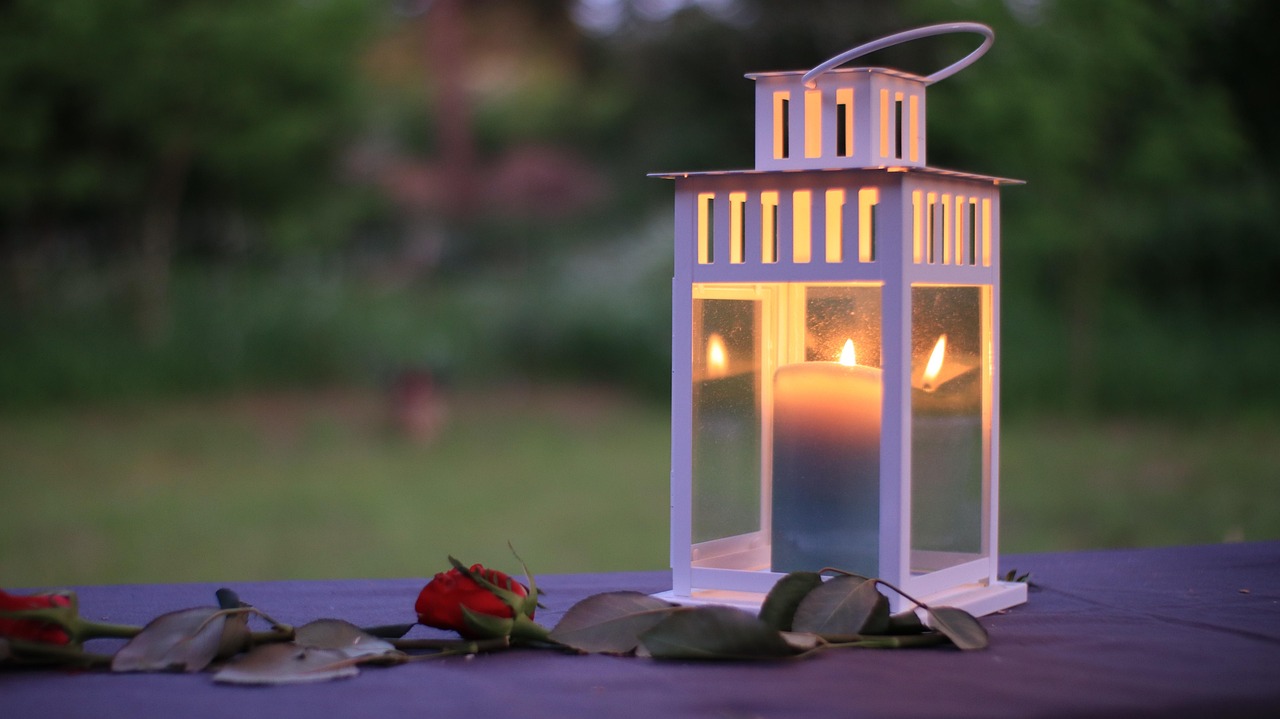 Beautiful romantic candlelight setting